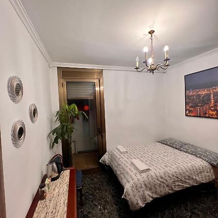 Room Familiar Sants Barcelona Exterior photo