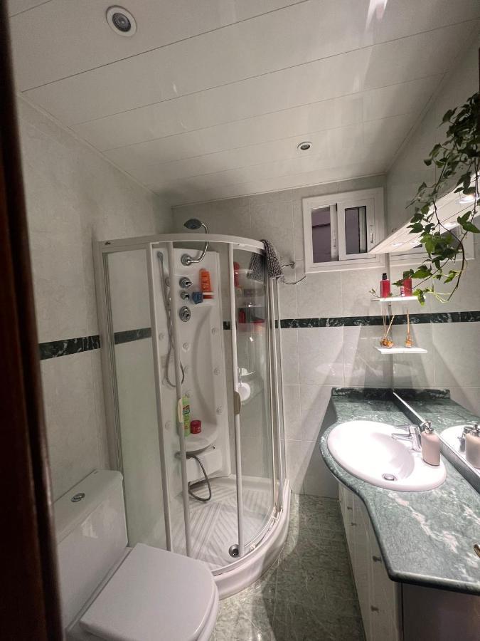 Room Familiar Sants Barcelona Exterior photo